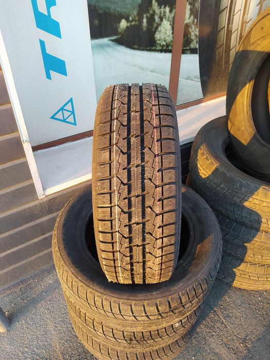 Toyo 215/55R17 Garit GIZ