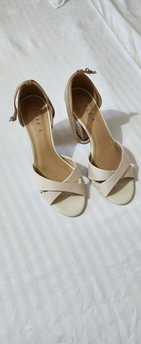 Sandale epica, mărimea 37, in stare foarte bună!