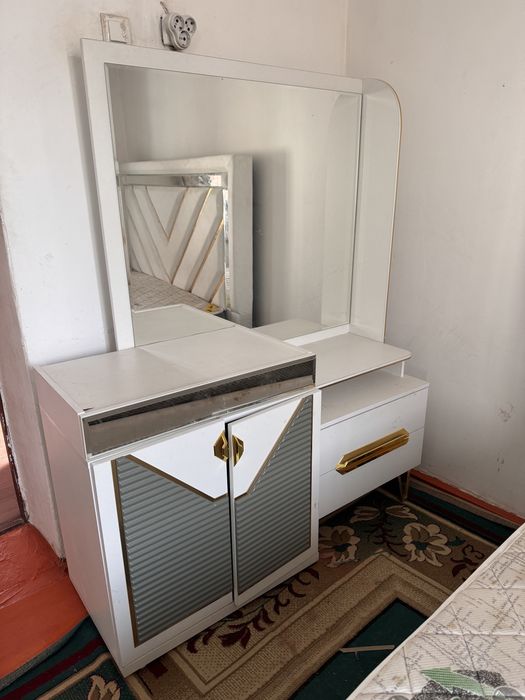 Спальный көшуге байланысты