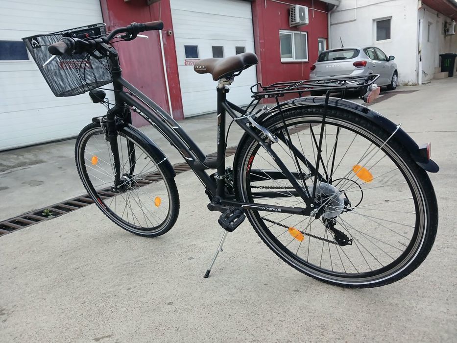 Vând bicicleta din aluminiu pentru damă