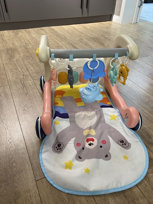 Музыкальный коврик и ходунок 2 в 1