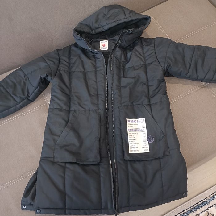 Продам куртку на девочку