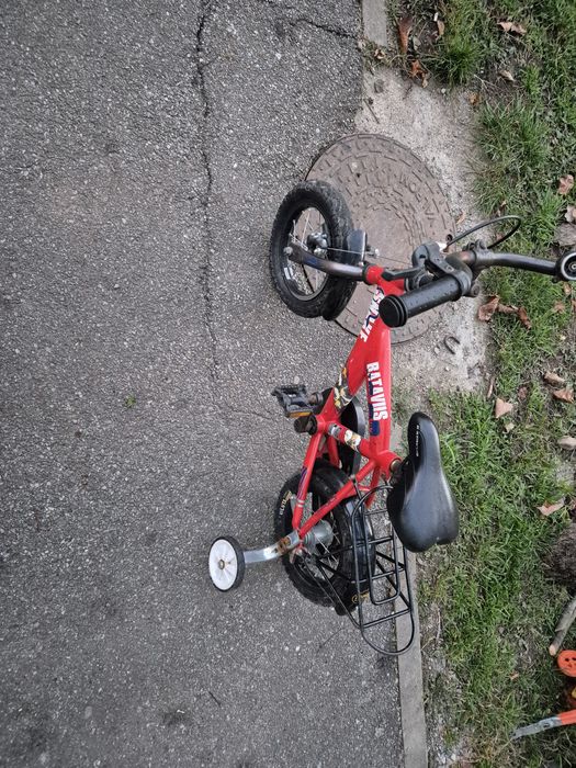 Bicicleta copii cu roti ajutătoare