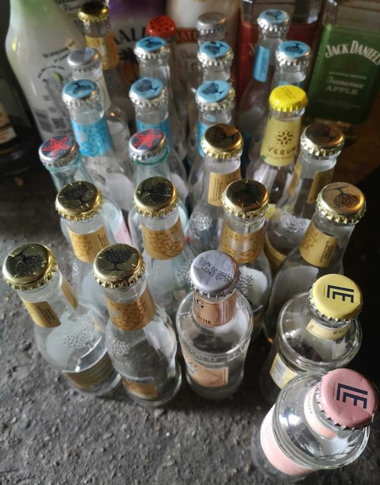 Бутилки скъп алкохол, редки