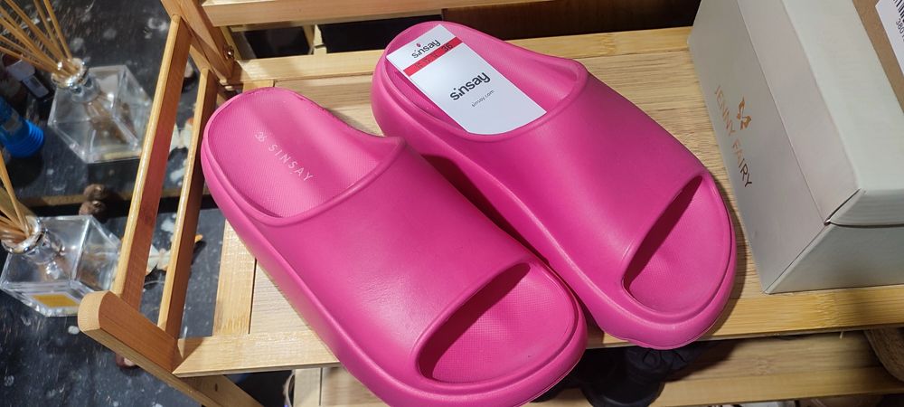 Чехли на платформа Sinsay НОВИ