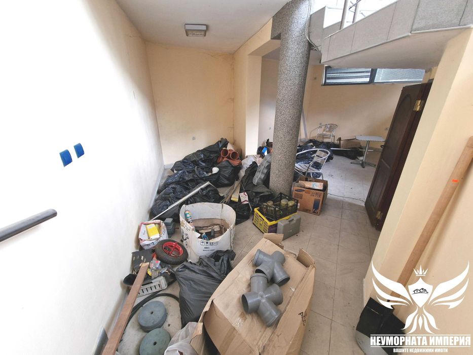 Под наем ново помещение 120кв. в гр.Асеновград, Бачковски път