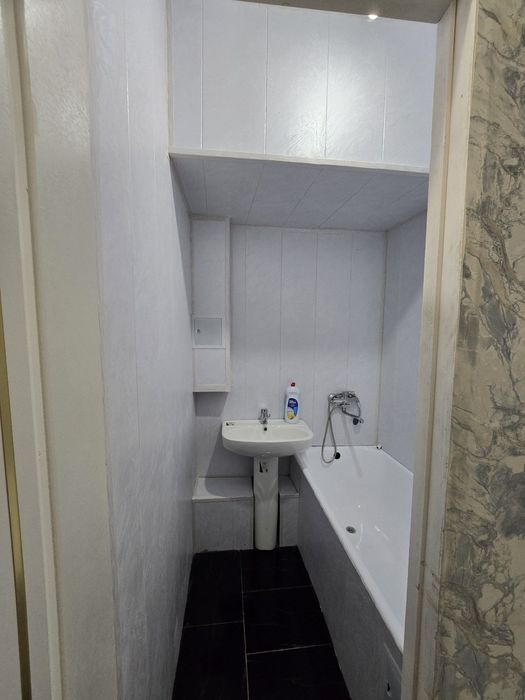 Dom sotiladi Paxtazor 1 qavat 2 xona 3 xona qilingan 445 milion