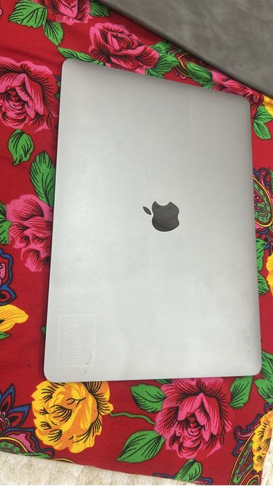 Продам Macbook 13 pro