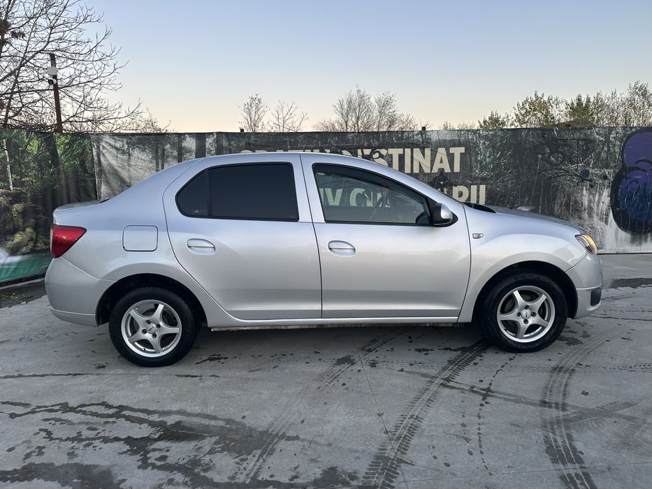Dacia Logan 0.9 anul 2013