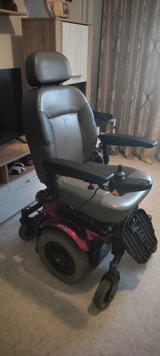 Scaun cu rotile electric de vânzare