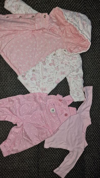 Лот бебешки дрешки за момиче размер 0-3 месеца