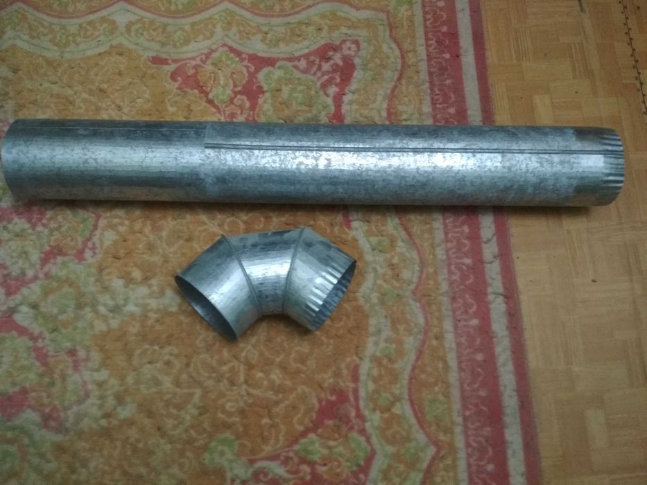 Вытяжка кухонная продается.