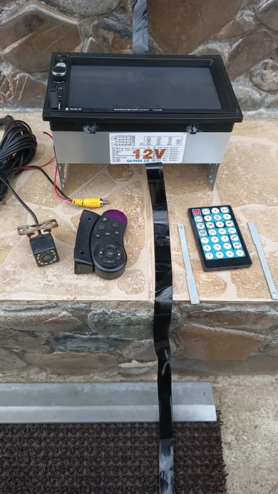 MP3 player cu usb radioSD bloototh telecomanda volan,cameră marsharier