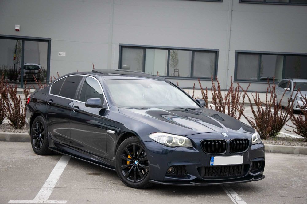 BMW seria 5 F10 520d/ 184cp/ M pachet/ Trapa/ Harman-Kardon/ Carplay/ Butoane