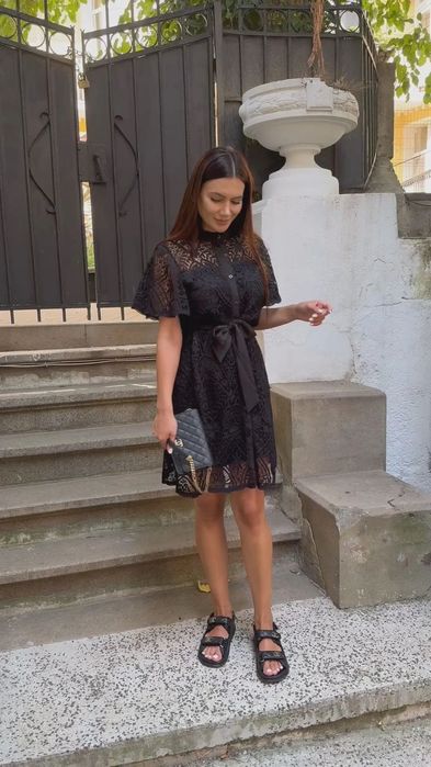 Уникална дантелена рокля черна и бежова