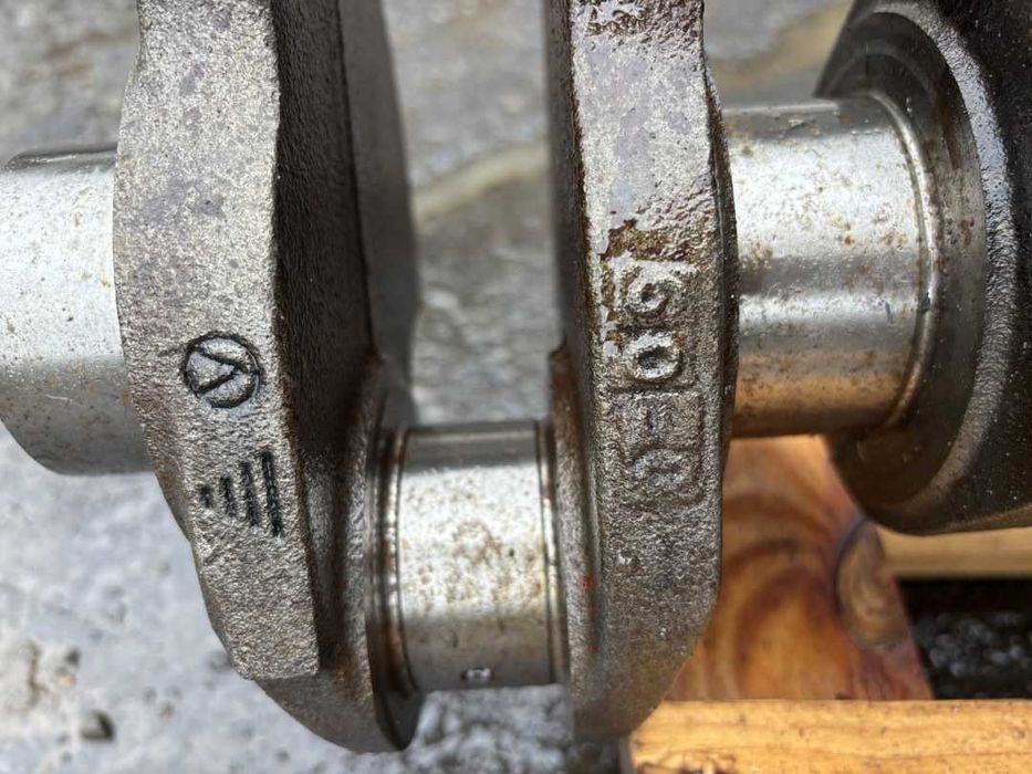 Arbore cotit motor / Vibrochen Deutz – 6 cilindri