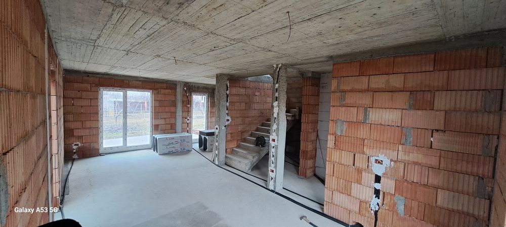 Vând casă în Burdujeni în rate str. Grigore Vieru nr 22A