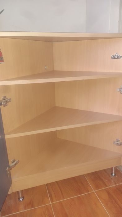 Vând comodă / corp mobilier