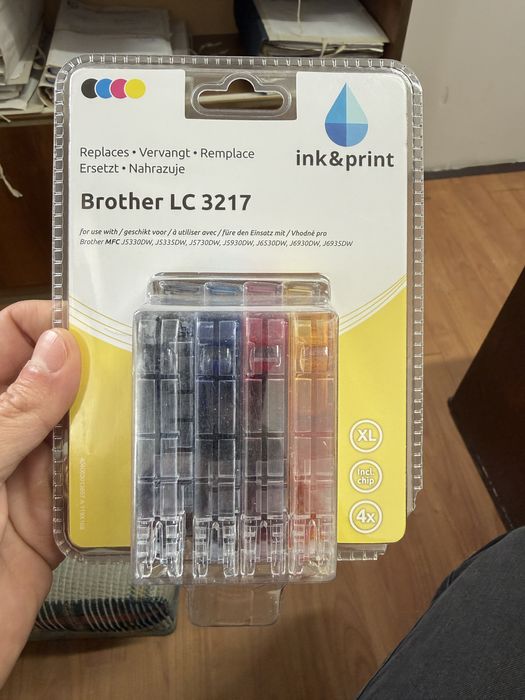 Касети за принтер Brother LC 3217