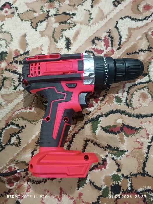 дрель шуруповерт щёточный.  Тушка