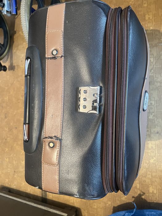 Продается чемодан