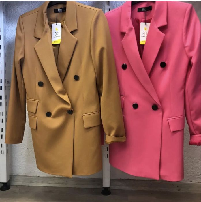 Продаю Костюм женский