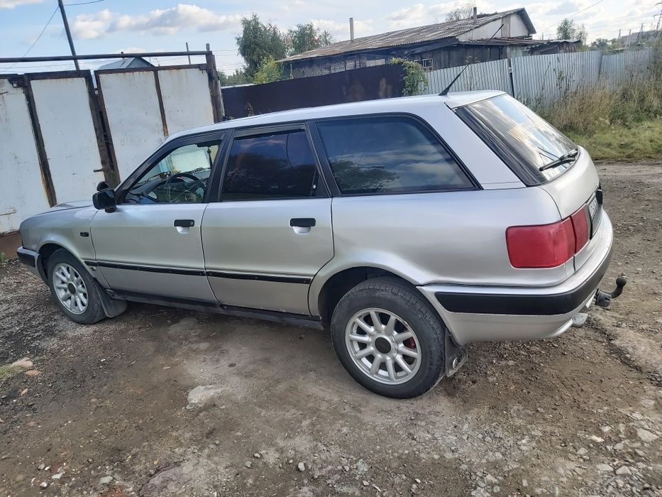Продам Ауди б4 универсал газ бензин