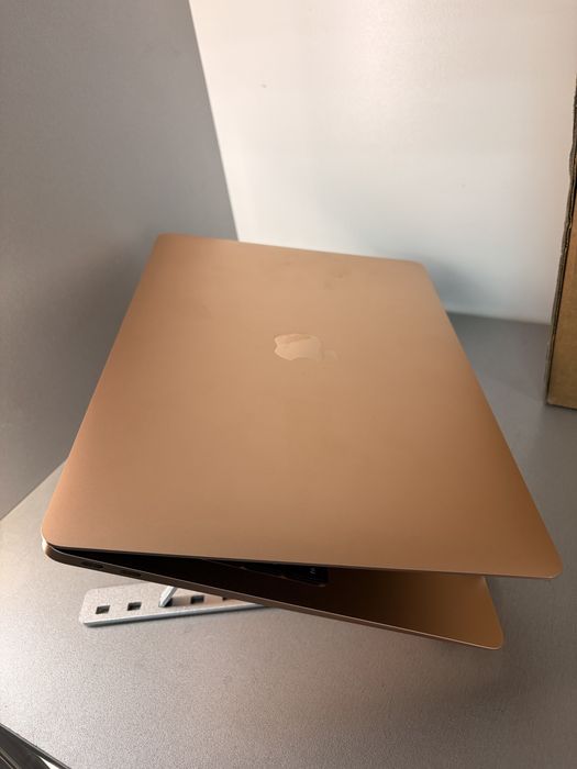 Macbook Air  2020 i5/8/512
