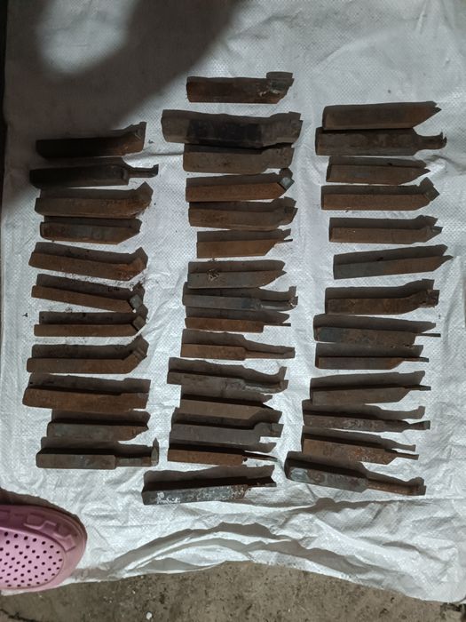 Продам токарные резцы