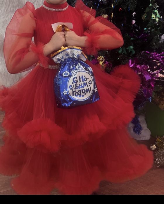 Шикарное платье для девочки