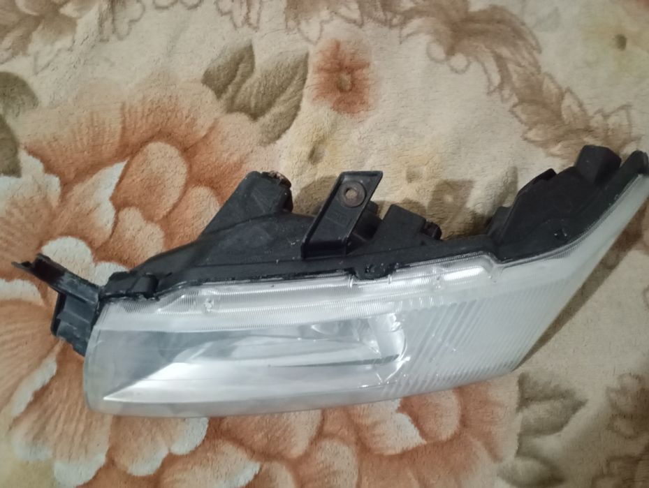 Фары на Мицубиси space wagon