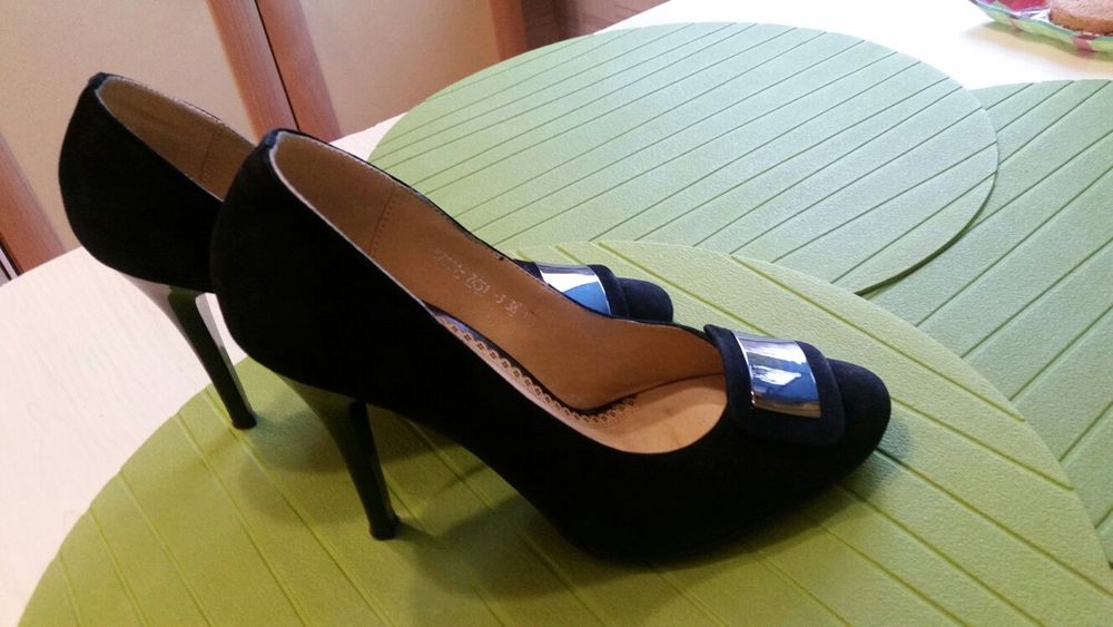 Туфли женские на каблуке