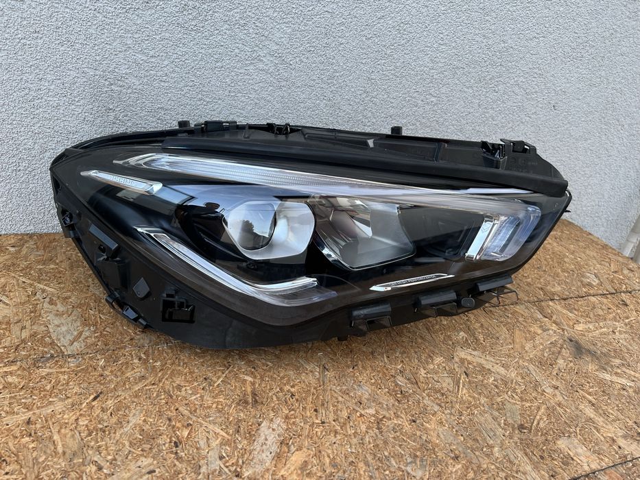 Far dreapta Mercedes CLA LED High Performance Original Europa