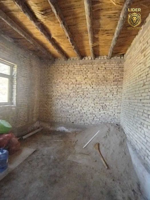 Продается Участок 6 соток 4 комнаты ор.р Утрор цена 70000 у.е.
