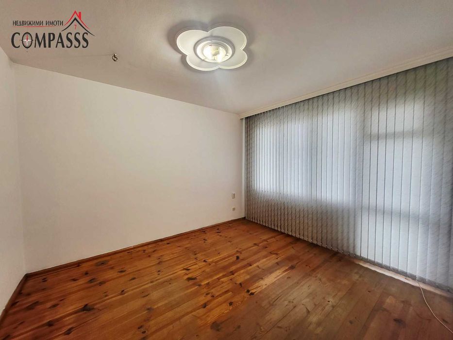 гр. Добрич, ЦЕНТЪР- училище Славейков, 3-ен апартамент 122000евро!