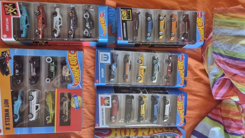 Hot Wheels 5-pack
