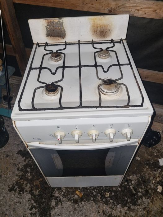Продам газовую плиту