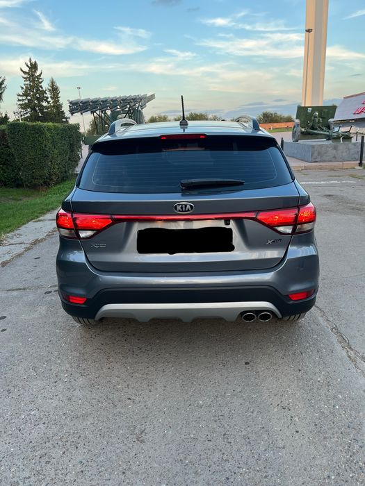 Продам авто Kia RIo X-Lain