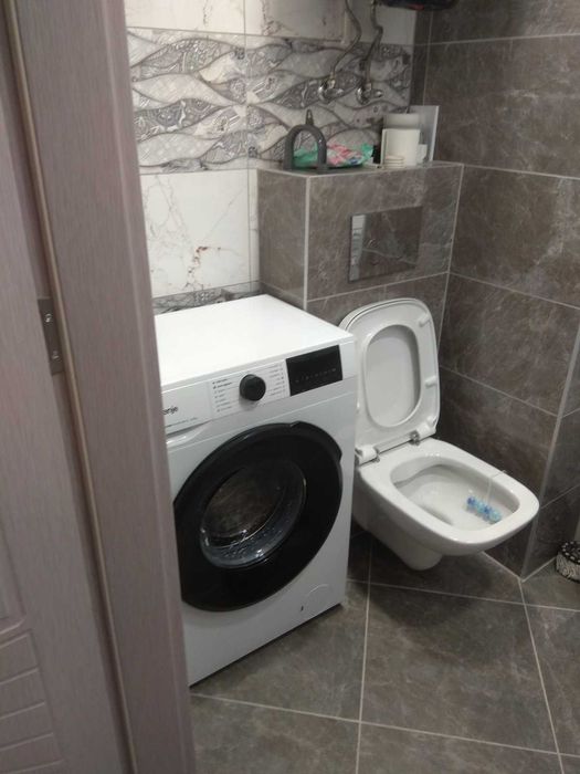 Дава се под наем Двустаен апартамент в Варна, Цветен квартал - 56 кв.м за 408 € - Снимка #3