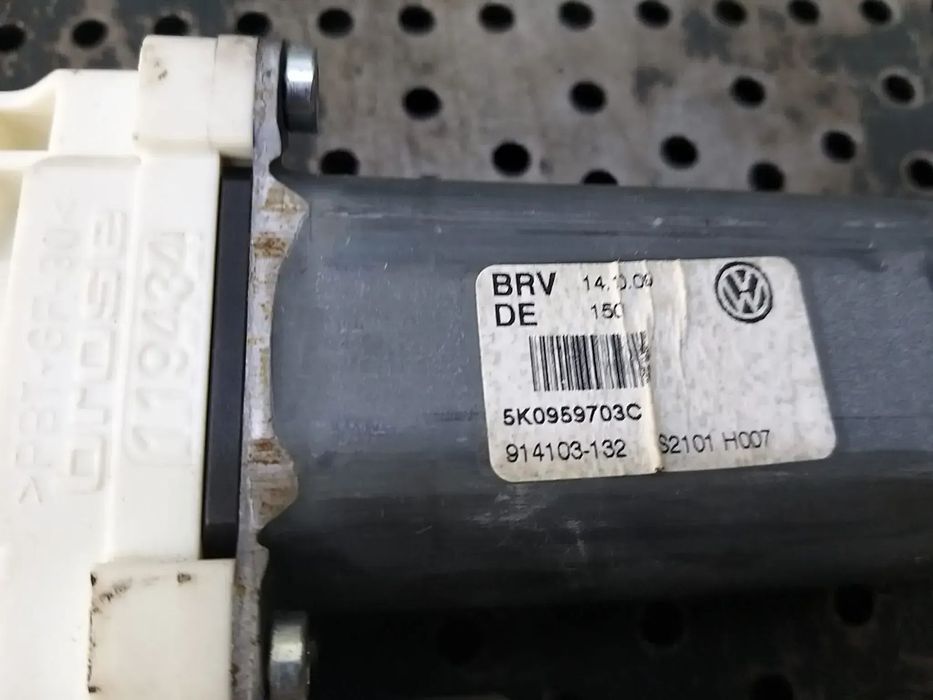 Motoras macara stanga spate vw golf 6 5k 997755102 7746005902 5k0959703c 914103132 5k0959794