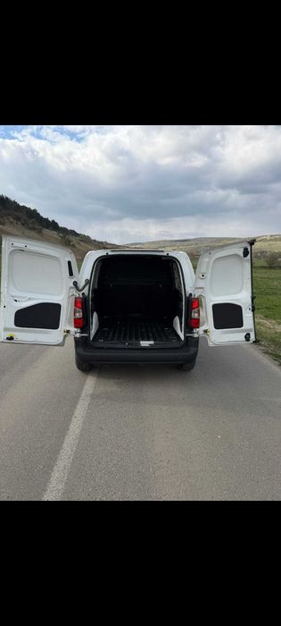 PEUGEOT Partner 0 — imagine 3