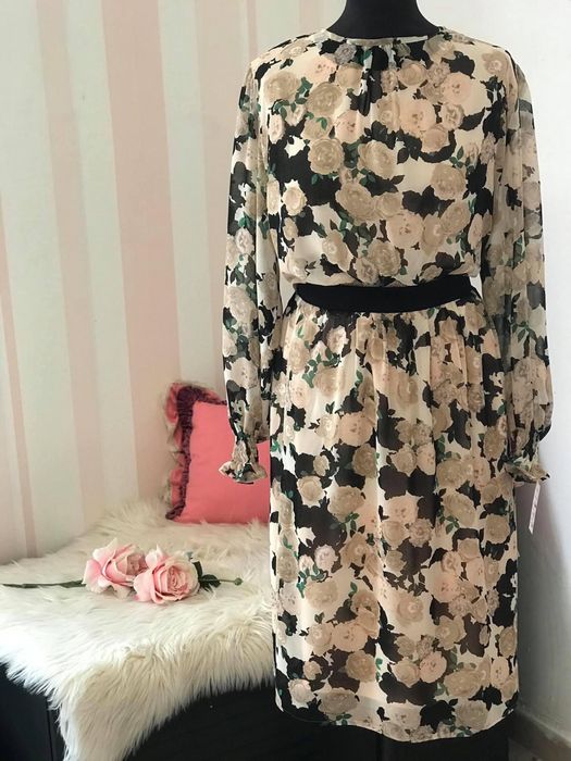 rochie noua din voal, la maneci si in talie elastic