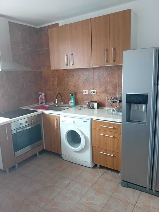 Inchiriez apartament 3camere