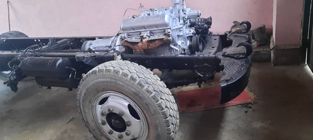 Zil130 bortavoy sirochna sotiladi