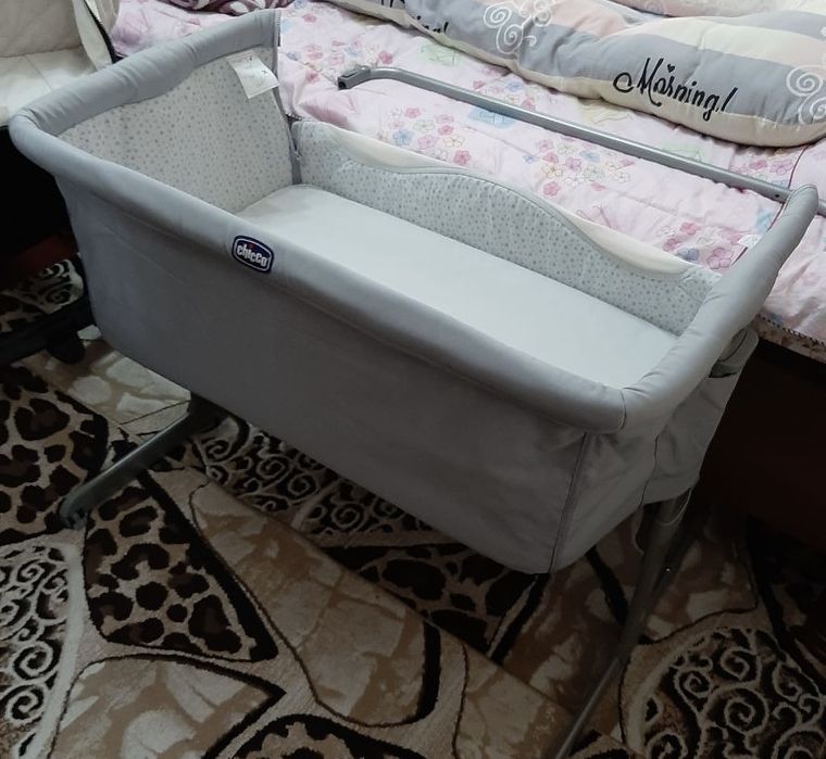 Продам б/у краватку-люльку chicco next2me