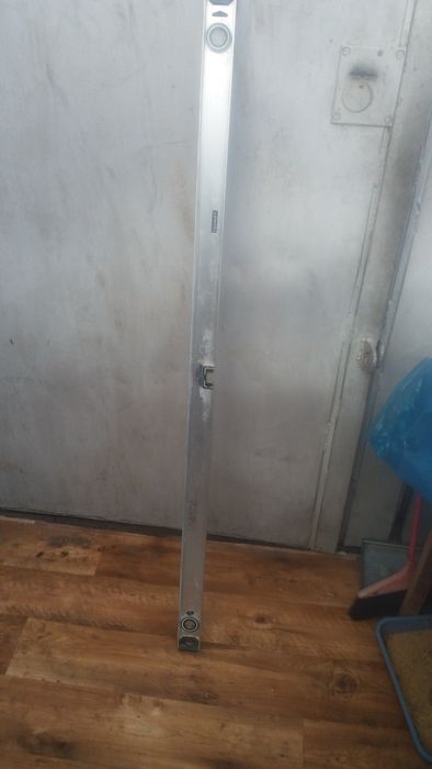 Уровень строительный