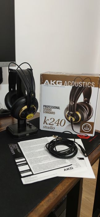 Casti Akg 240 studio