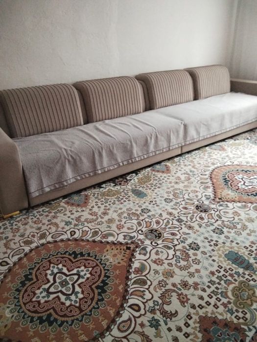 Диваның қос енуі (жақында фото)