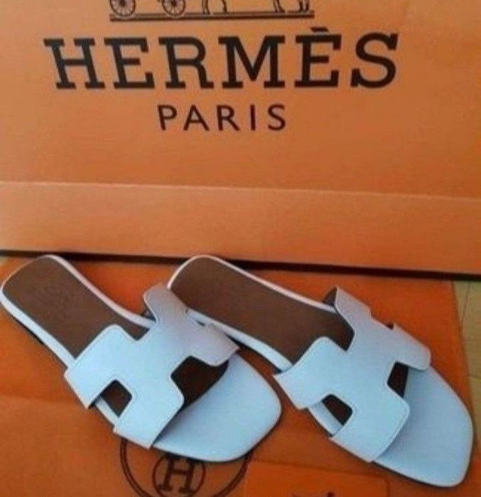 Papuci damă/șlapi,import Italia, diverse mărimi,saculet, etichetă