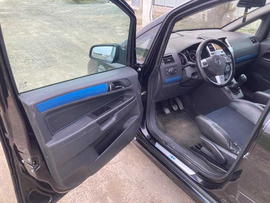 Полу кожен салон Опел зафира б ОПЦ OPC седалки